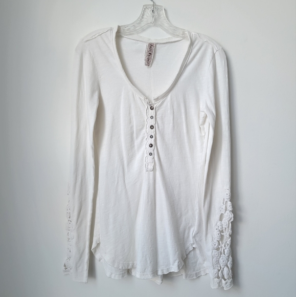 FREE PEOPLE Retro Henley Thermal Crocheted Cuff Ivory. - Picture 2 of 9